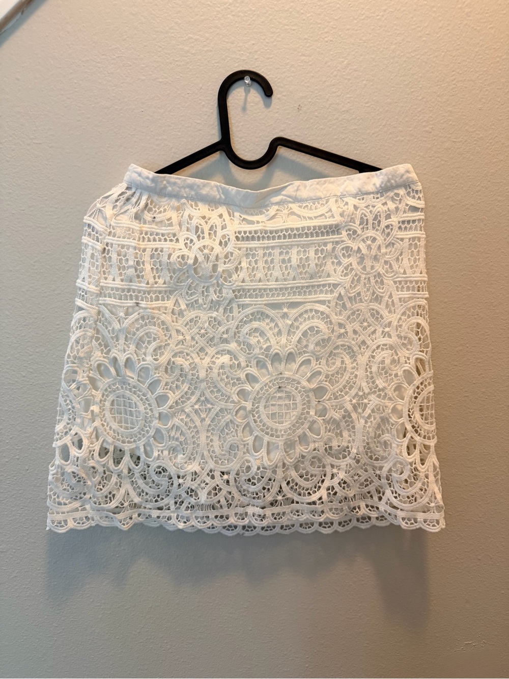 Forever 21 White Crochet Lace Mini Skirt
